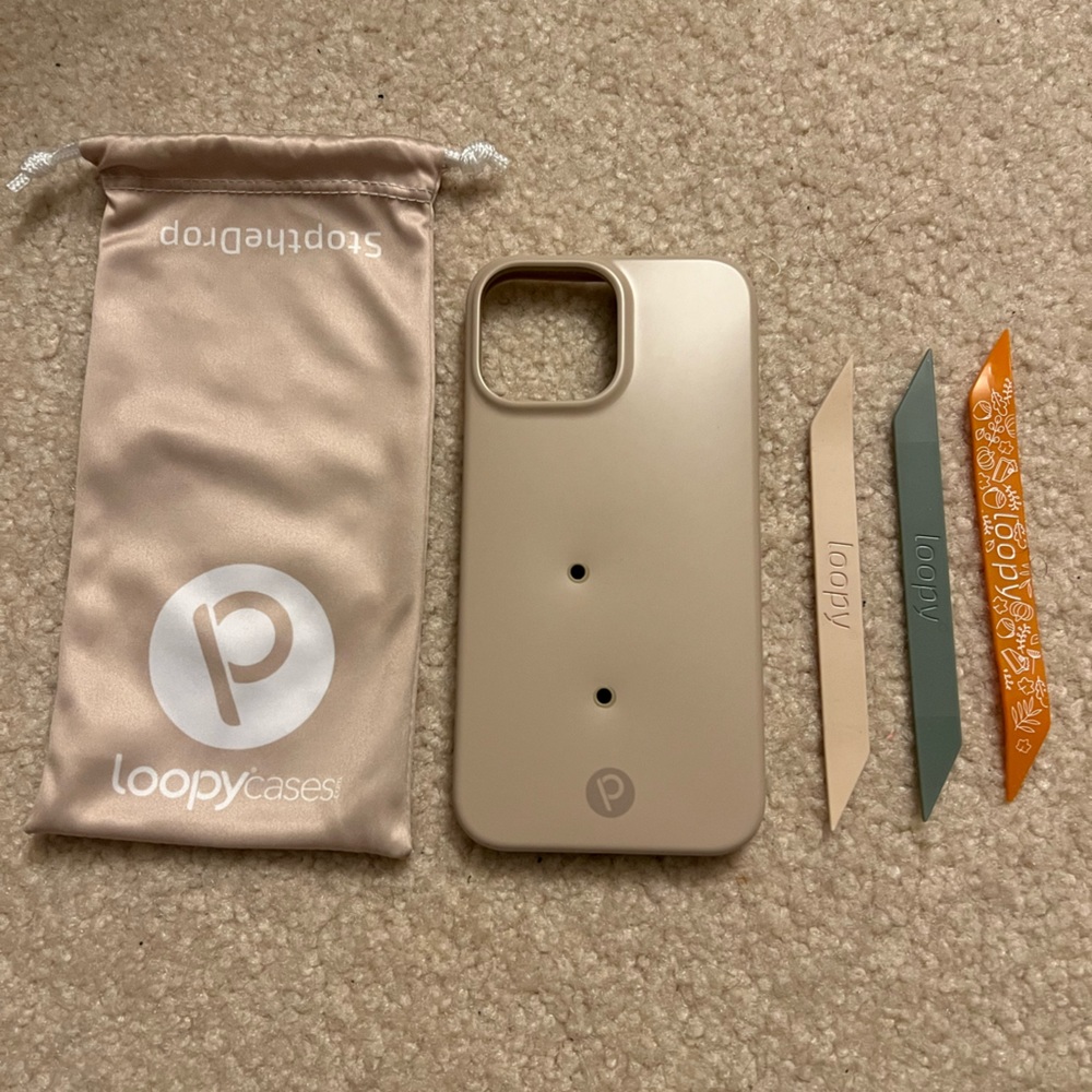 Loopy Case - sandstone